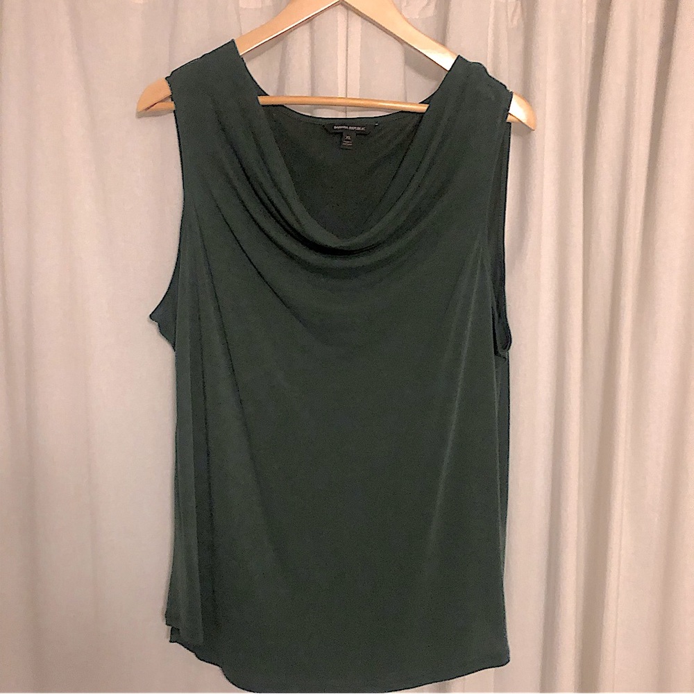 Banana Republic. Green sleeveless top. XL